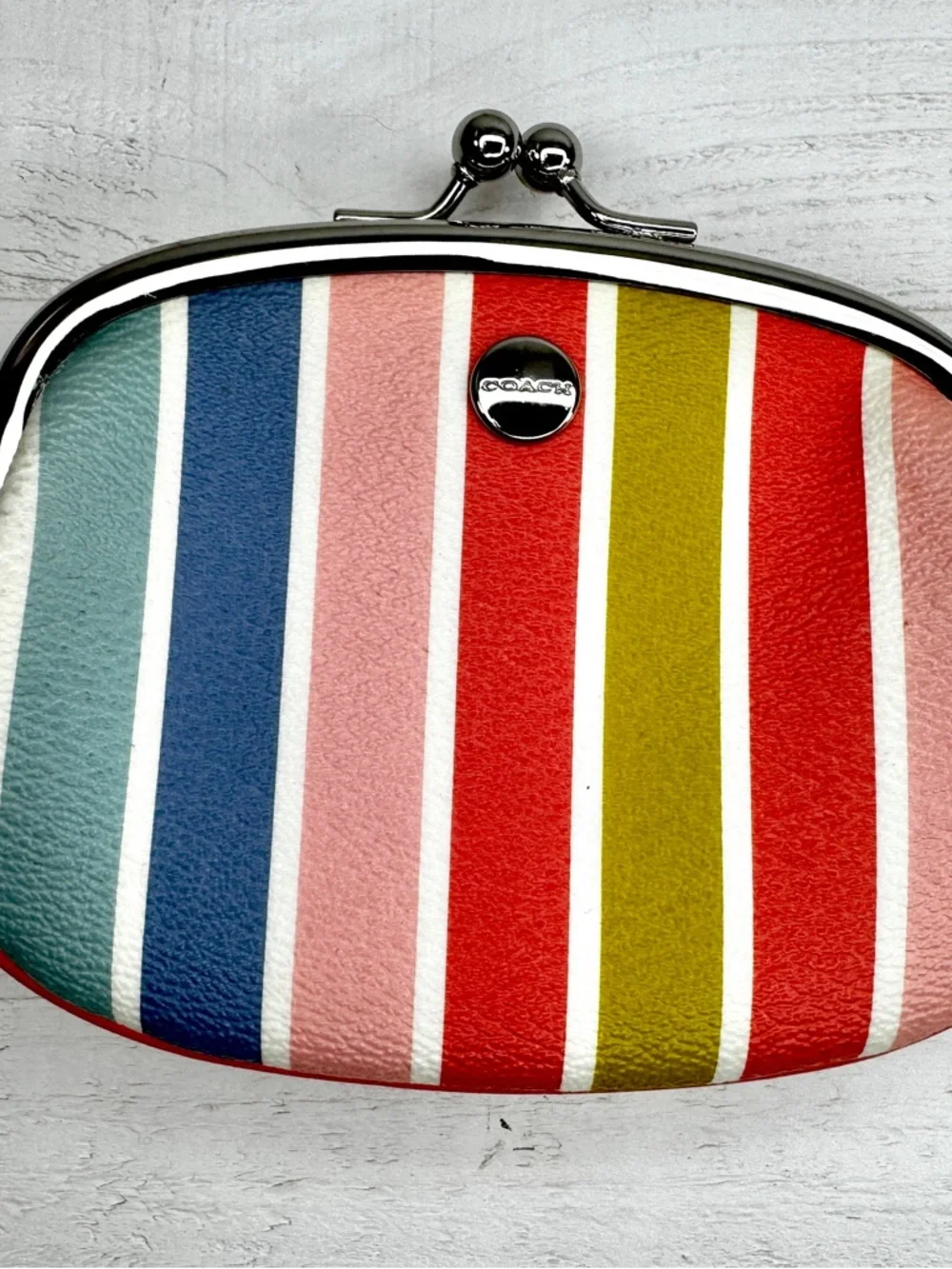 Coach Kisslock Coin Purse Multicolor Stripe Leather Clutch Wallet w/ Box - Picture 3 of 9
